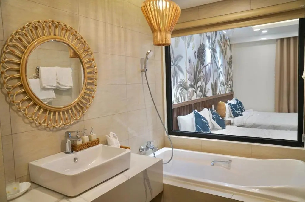 Flc Sea Tower - St Apartment