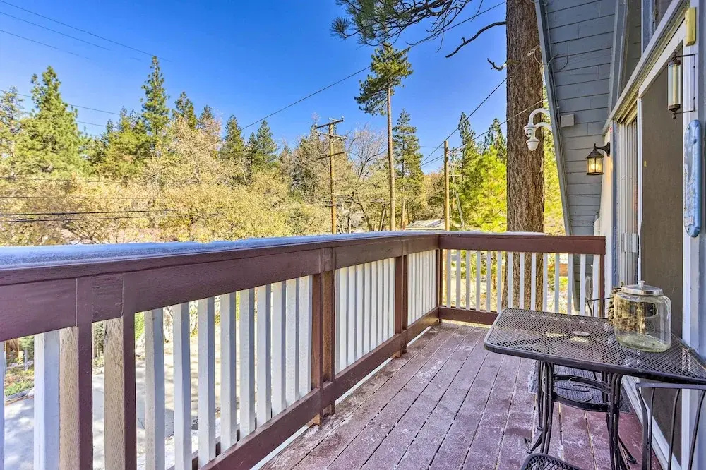 Cozy A-Frame w/ Hot Tub Near Arrowbear Lake