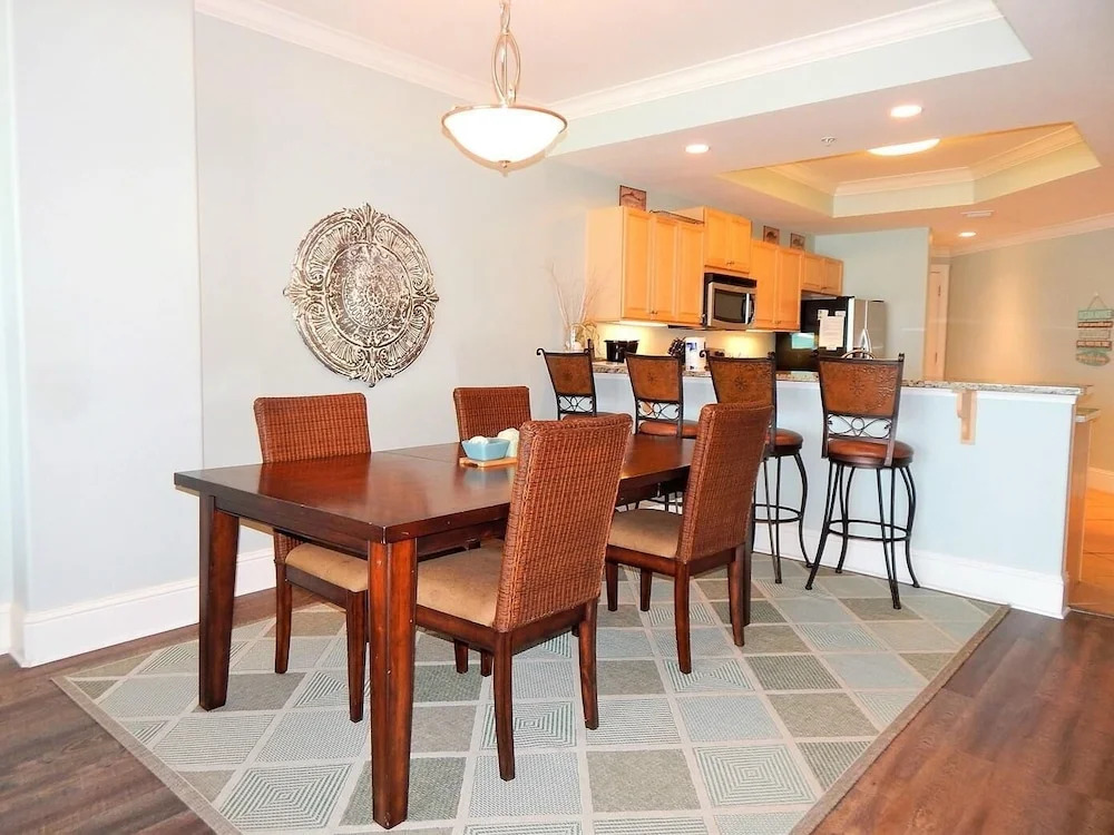 714 Holiday Isle 714 - Shangri La 3 Bedroom Condo
