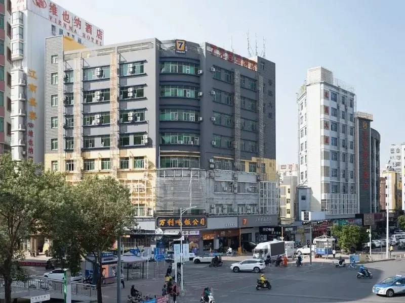 7Days Premium Shenzhen Airport Gushu Metro Station