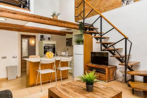 Beach Style Loft, 5 Min From the Beach