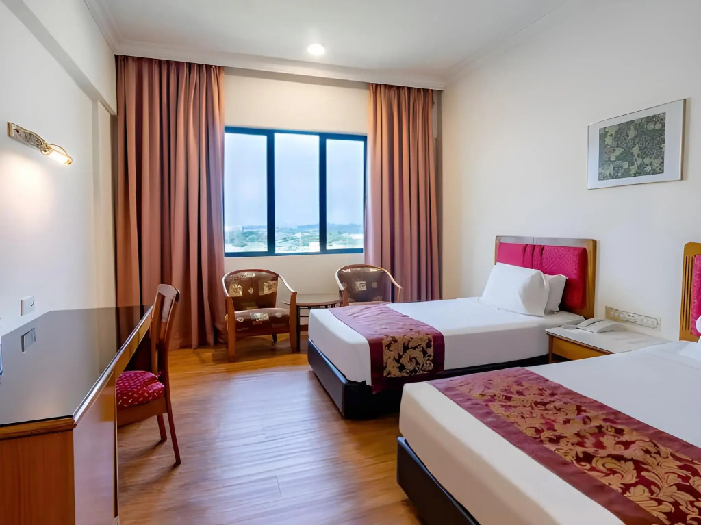 Crystal Crown Hotel Harbour View, Port Klang