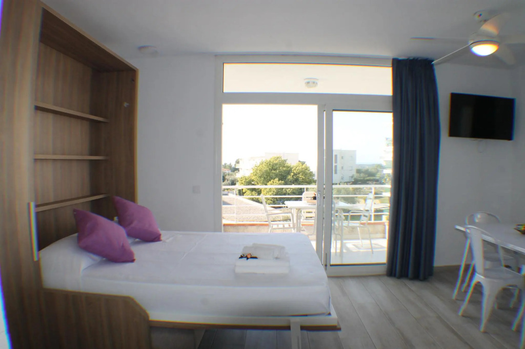 Rescator Resort 330 in Roses