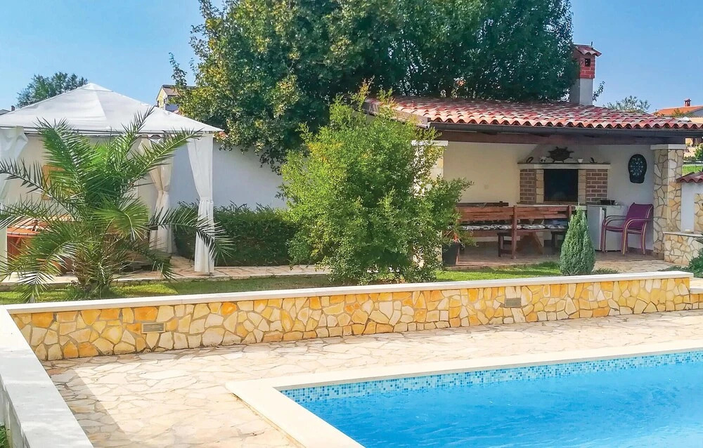 Pet Friendly Home In Pula With Sauna