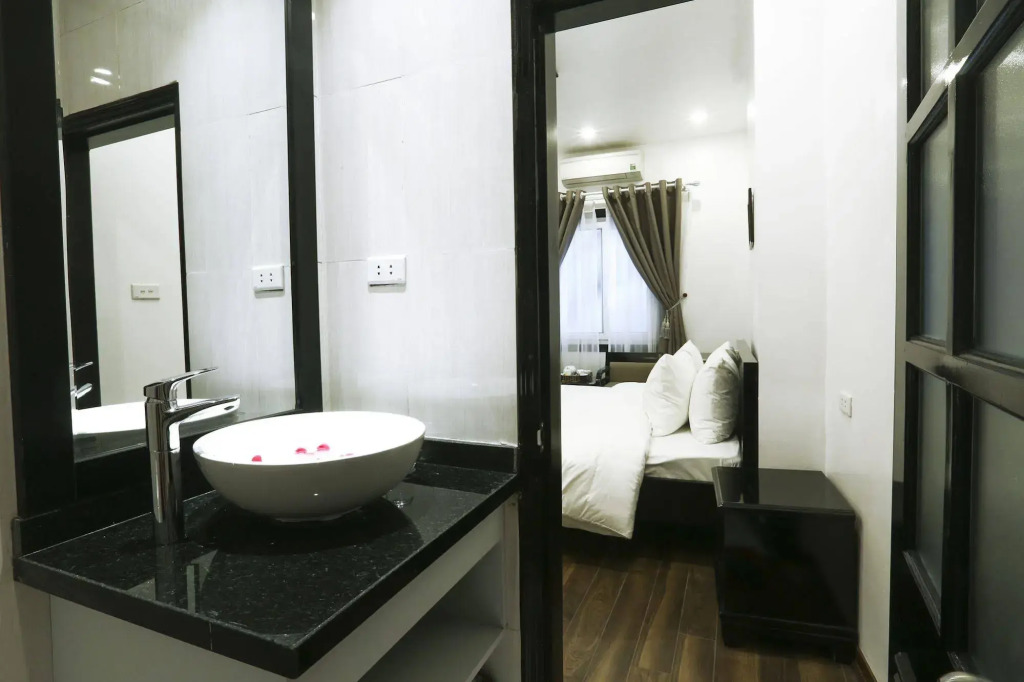 Hanoi Starlight Boutique Hotel