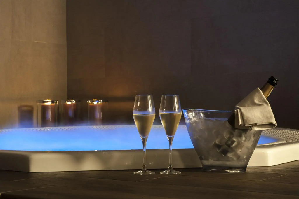 Ego Hotel