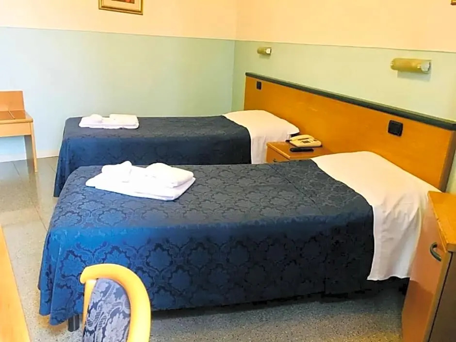 Master Hotel