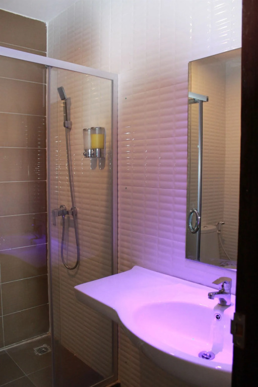 Silver Sand Suites