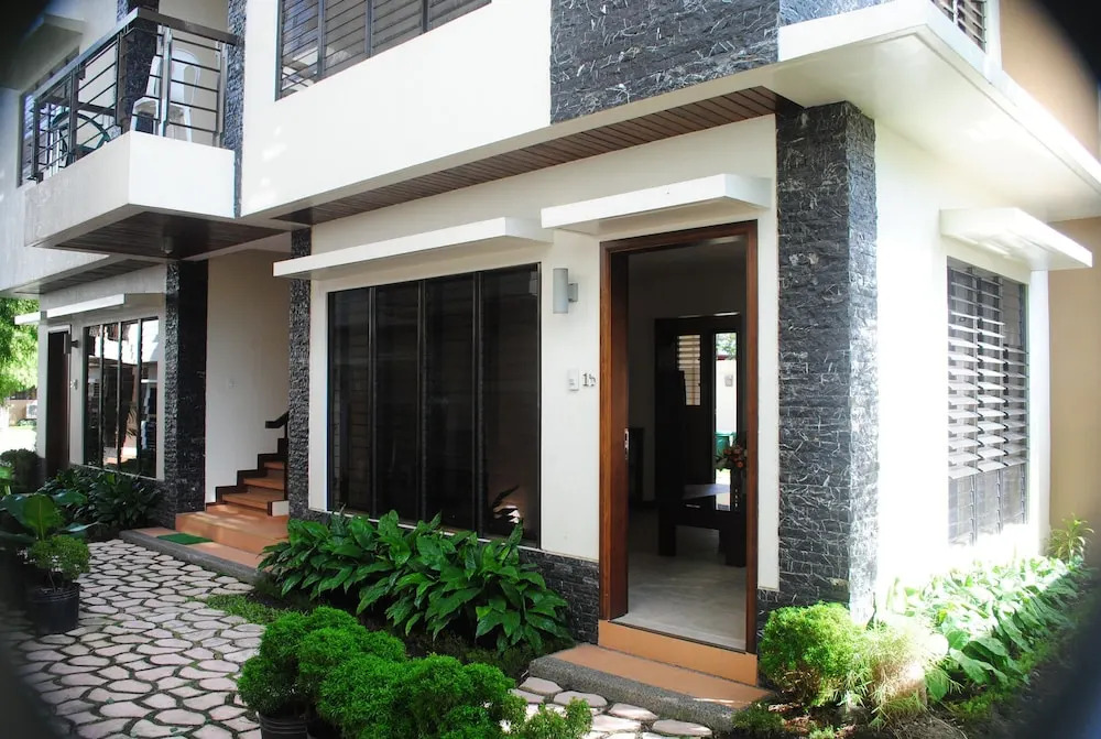 Hassaram Courtyard