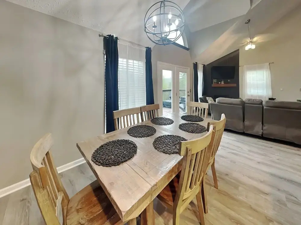 Hilltop Hideaway by Jackson Mountain Rentals