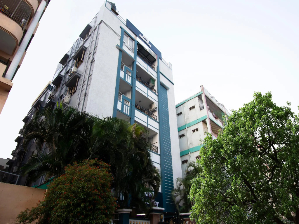 SilverKey Executive Stays 41376 Urshita Empire Narasimhanagar
