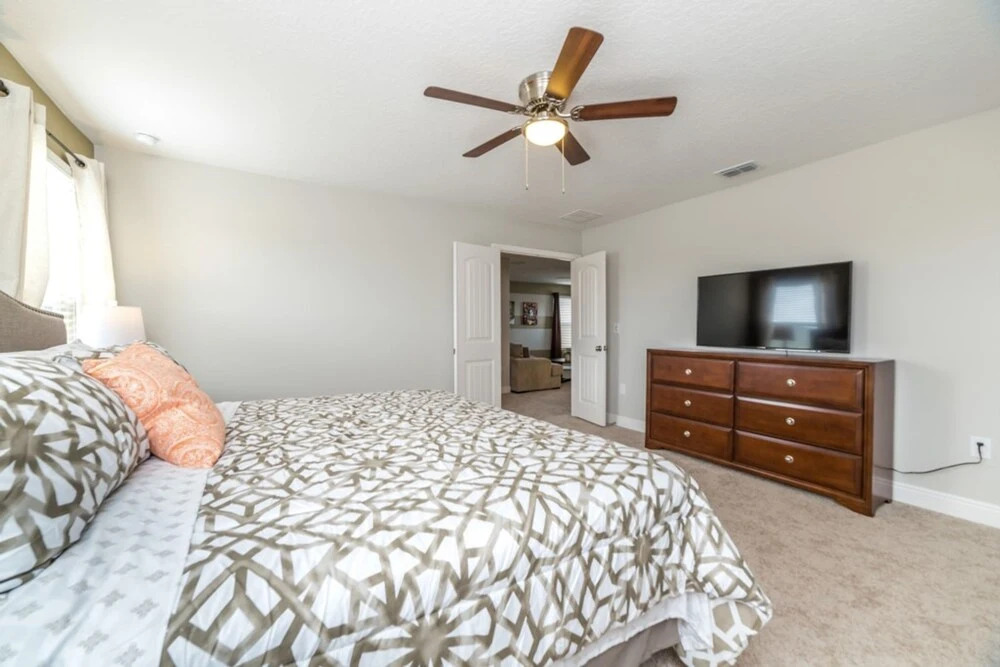 Solterra - 5290 Wildwood Way