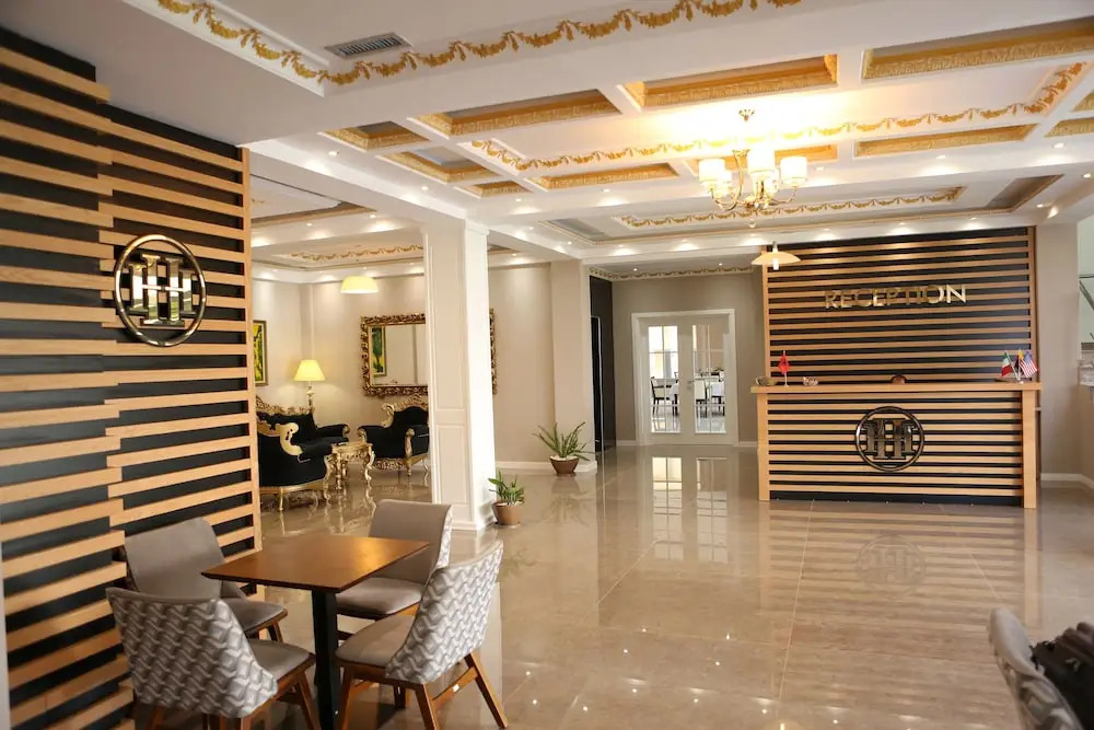 Hotel Holiday