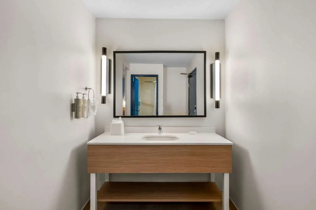 Spark By Hilton Grapevine DFW North