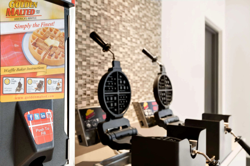 La Quinta Inn & Suites by Wyndham Orlando I-Drive Theme Parks