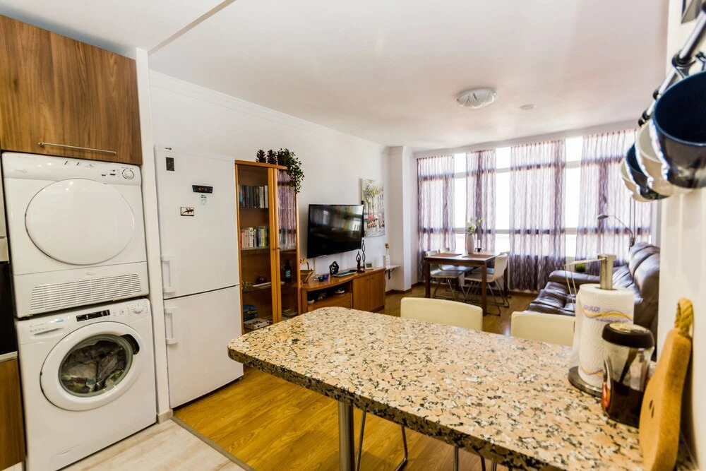 Apartment Happy