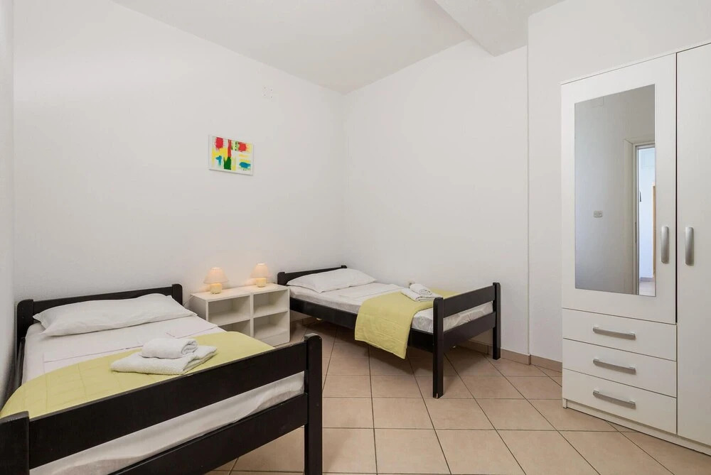 Beautiful Home in Lukovo Sugarje With Wifi and 2 Bedrooms