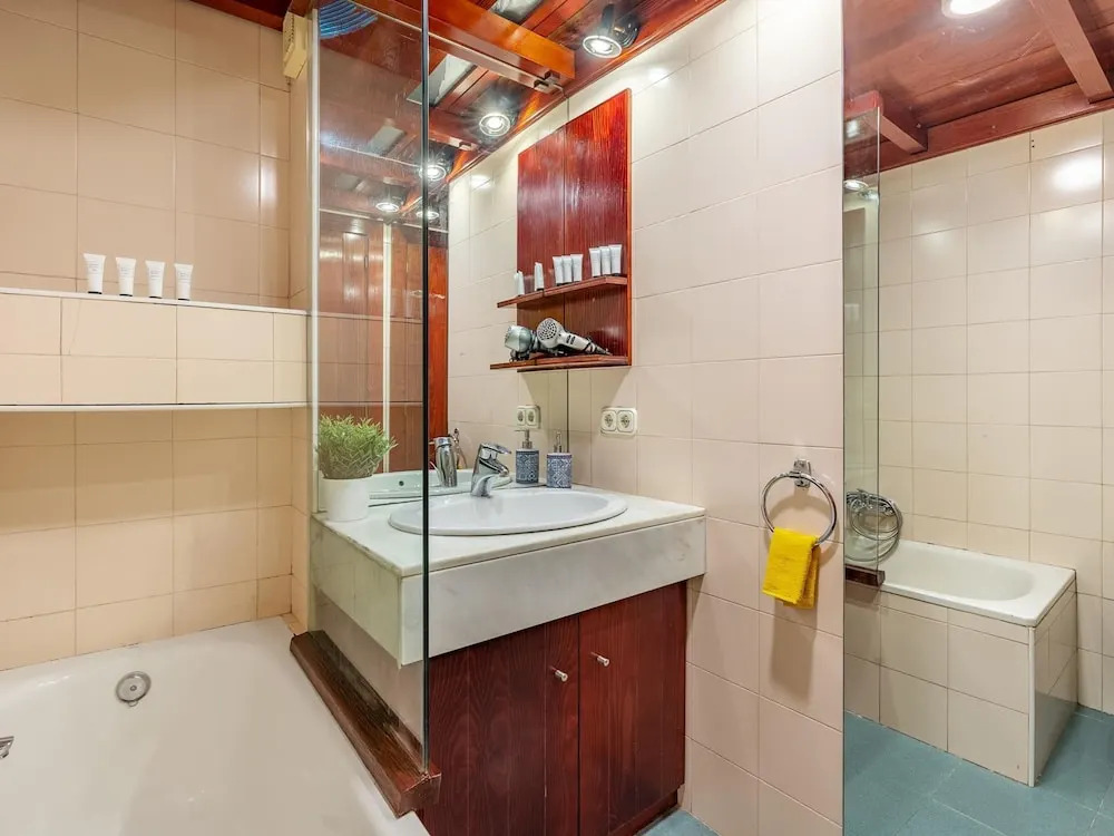 ChezmoiHomes Plaza Fortuny