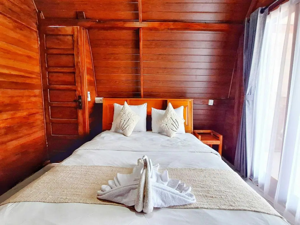 Road Beach Villa