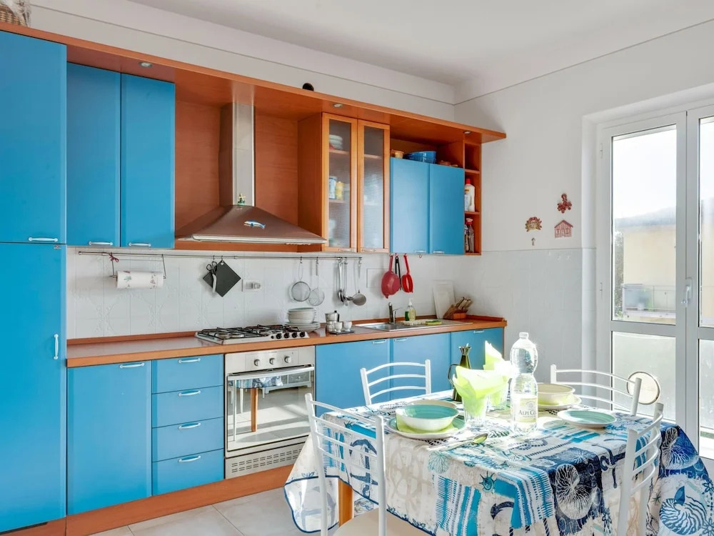 Amazing holiday home near pet-friendly beach