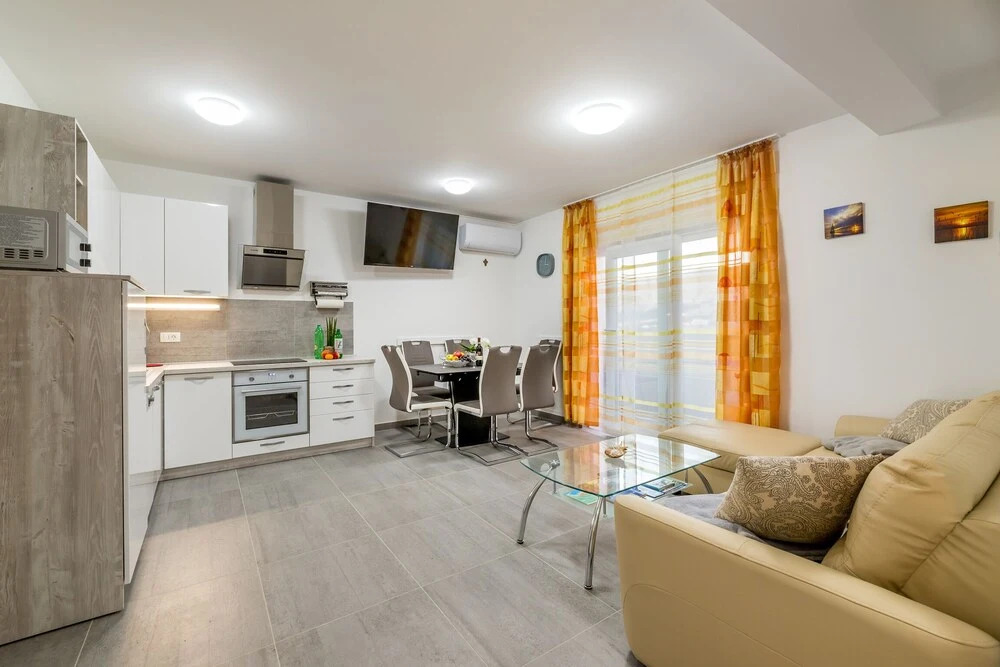 Apartment Lana