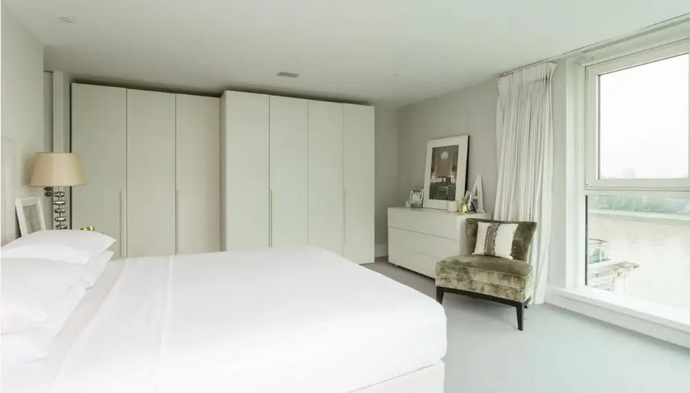 The English Rose Luxury 3 bed With Private Terrace - by Out of Office Lifestyle