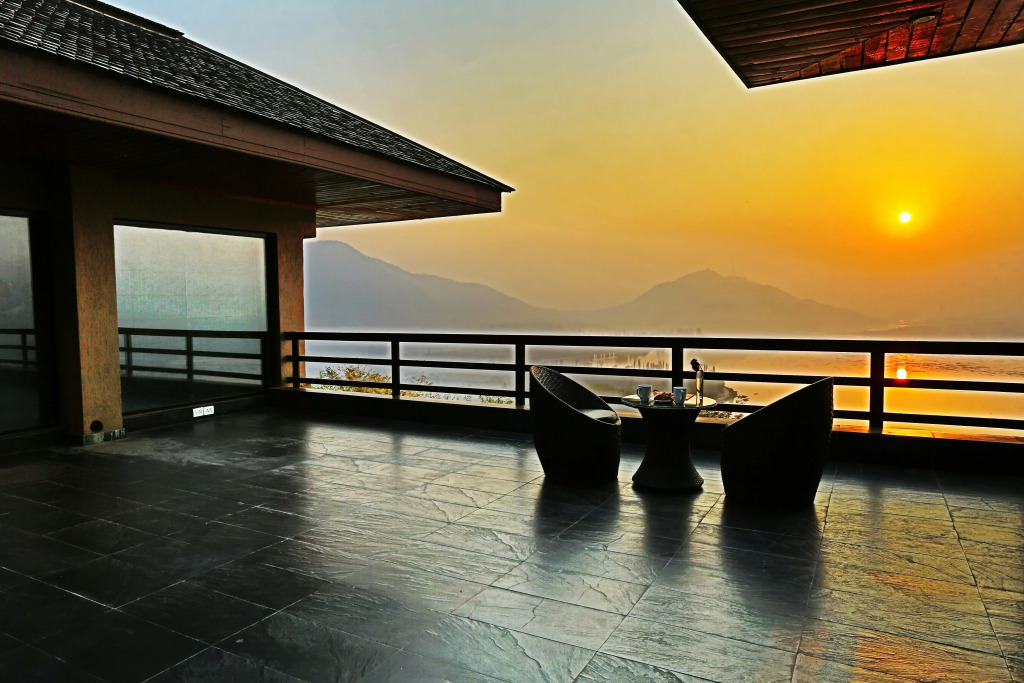 Taj Dal View Srinagar