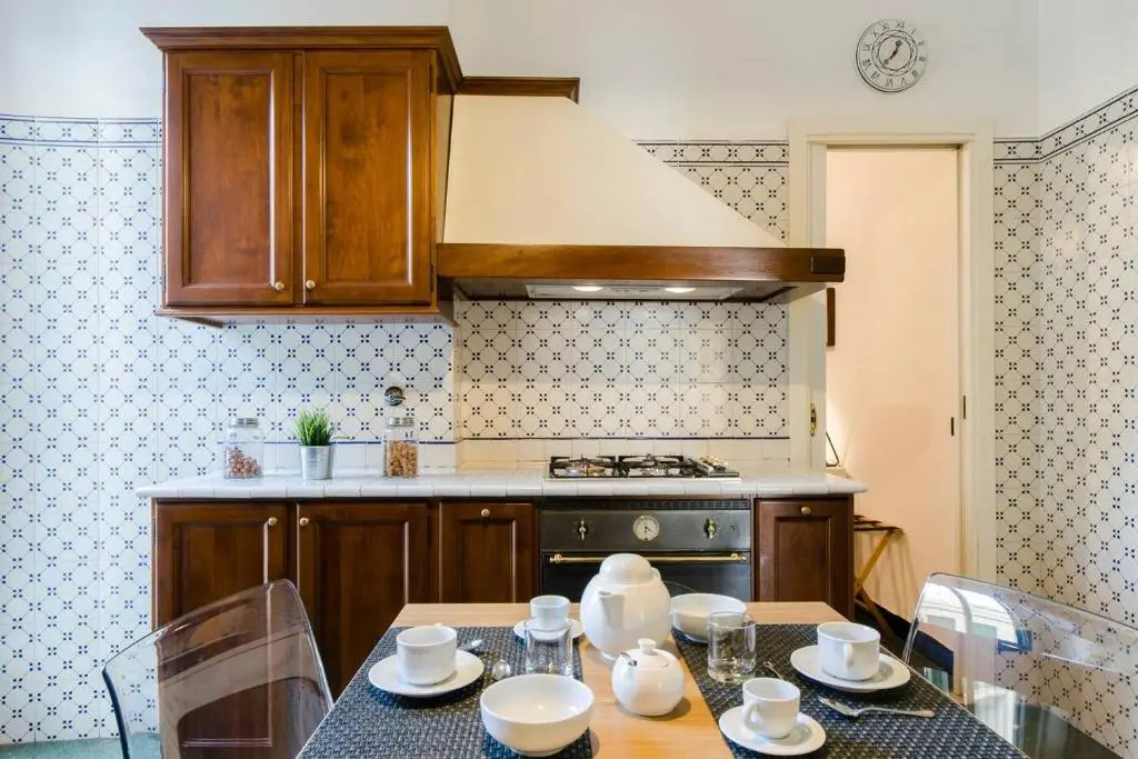 ALTIDO Splendid Apartment for 8 with Beautiful SeaView