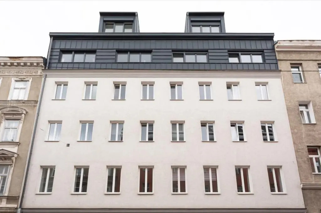 Next to city center and central station, Apt.8