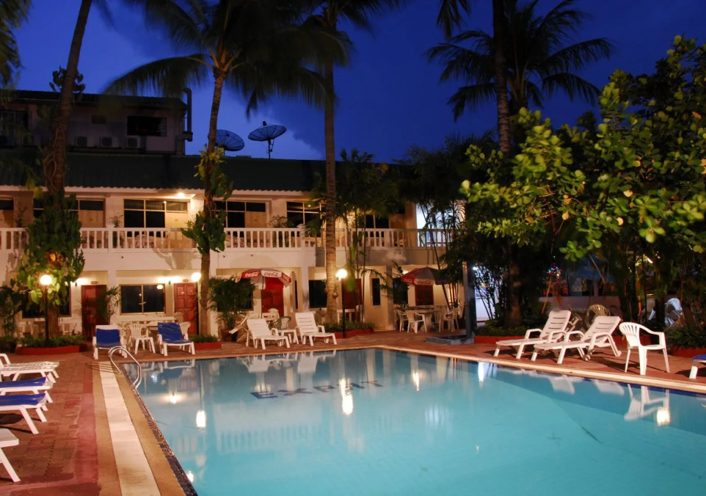 The Expat Hotel Patong