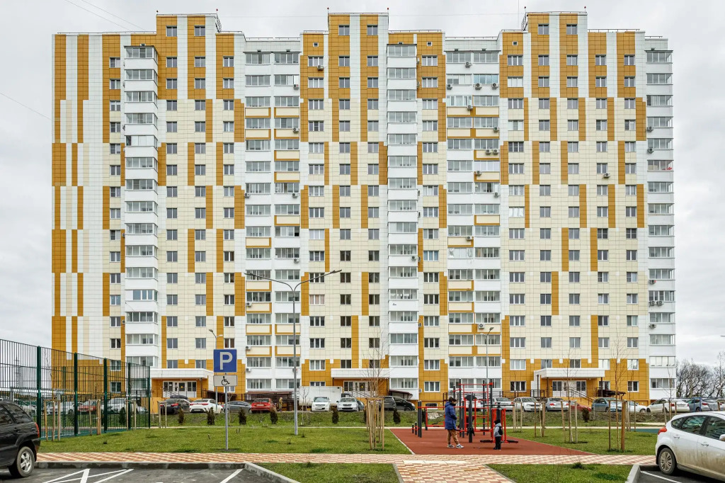 Your Place (Ёр Плейс) на улице Героя Сарабеева В.И.