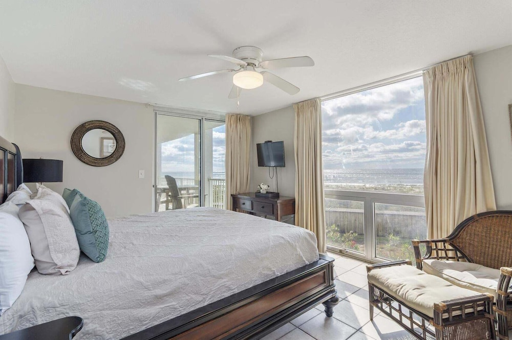 Shoreline Towers 2026 3 Bedroom Condo