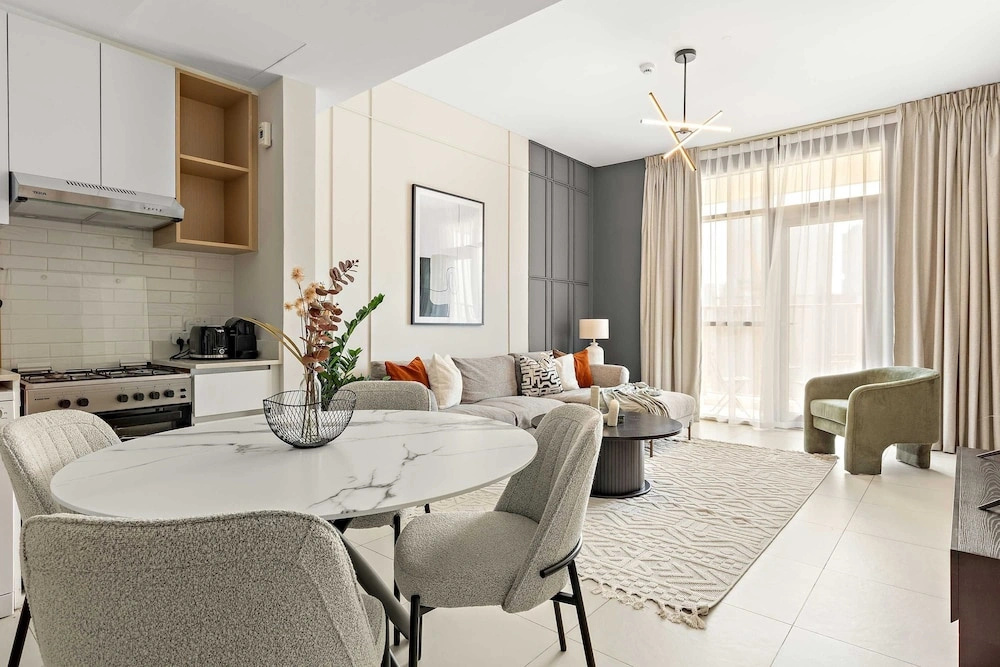 Silkhaus New 1bdr Minutes Walk to Reem Beach