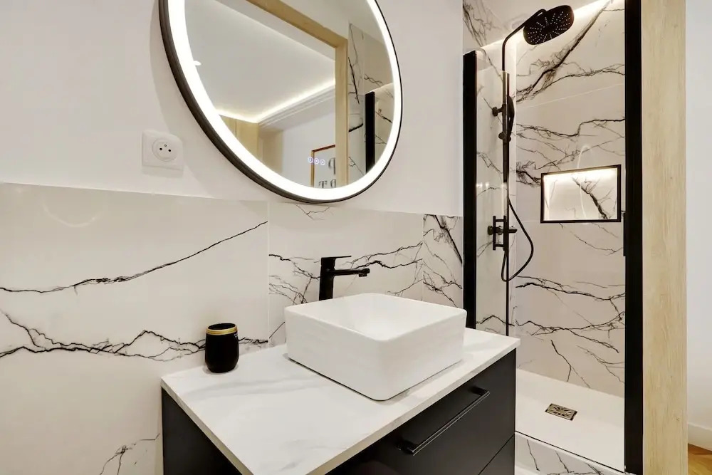 The Upper Marais Superb Apartment for 6 People