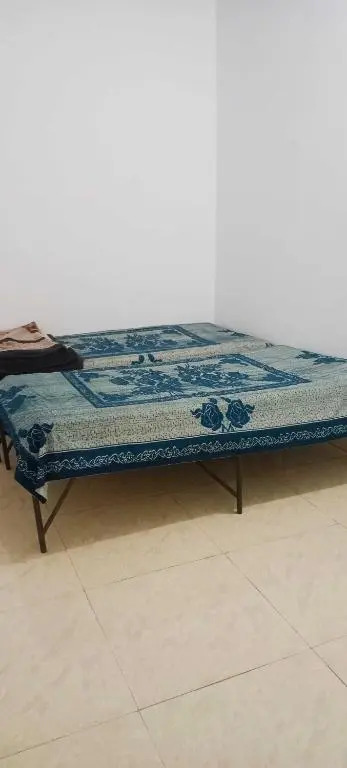 POP HOME 70396 Guptas Homestay