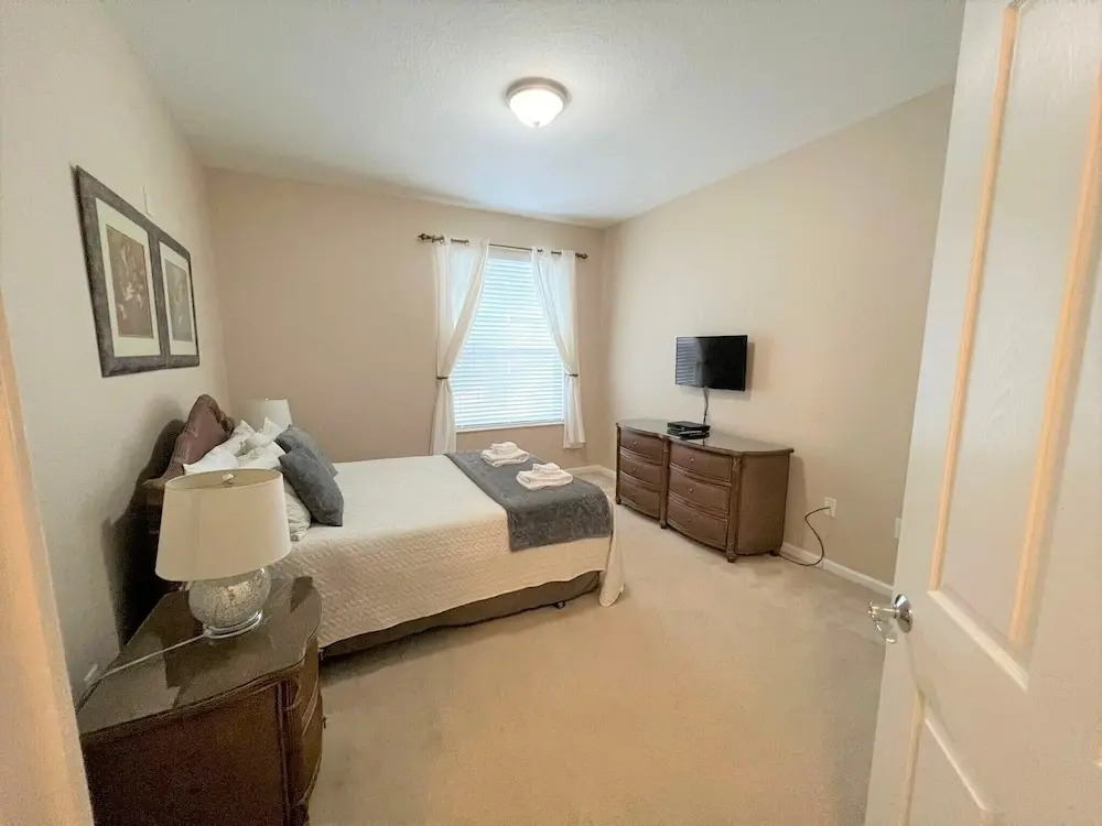 Universal Studio's Area Apt by CozyKey