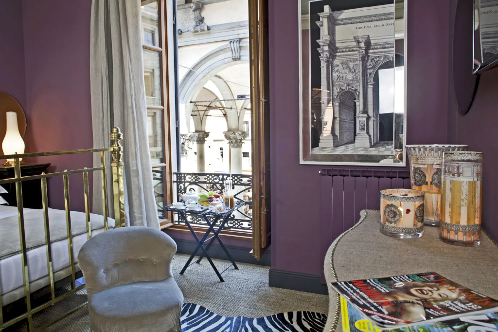 Porcellino Gallery Art Boutique BB