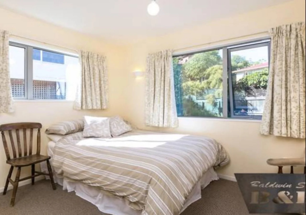 Baldwin Street BNB
