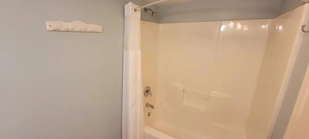 50 Yards to Beach Oversized W/pool Very Clean 2 Bedroom Home by Redawning