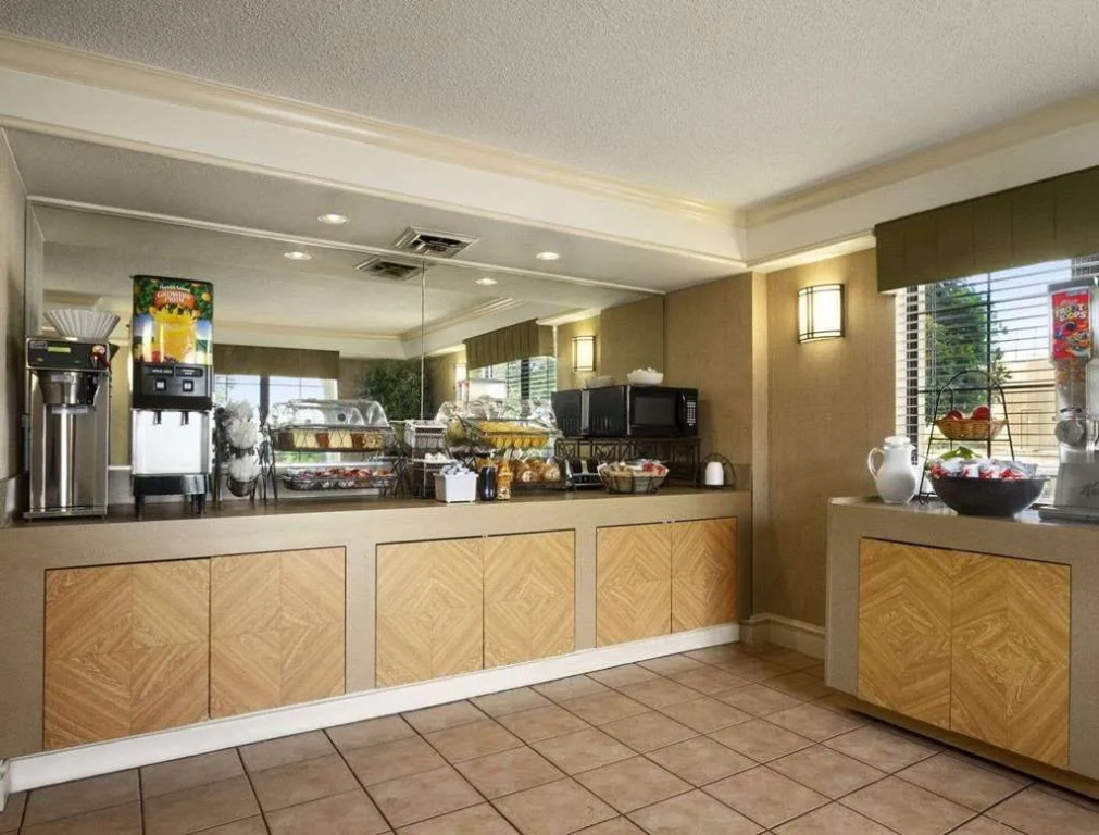 Budget Inn & Suite Atlanta Marietta Stadium