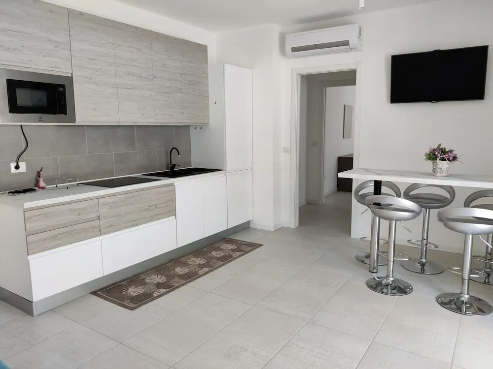 Modern Flat With Swimming Pool by the Beach