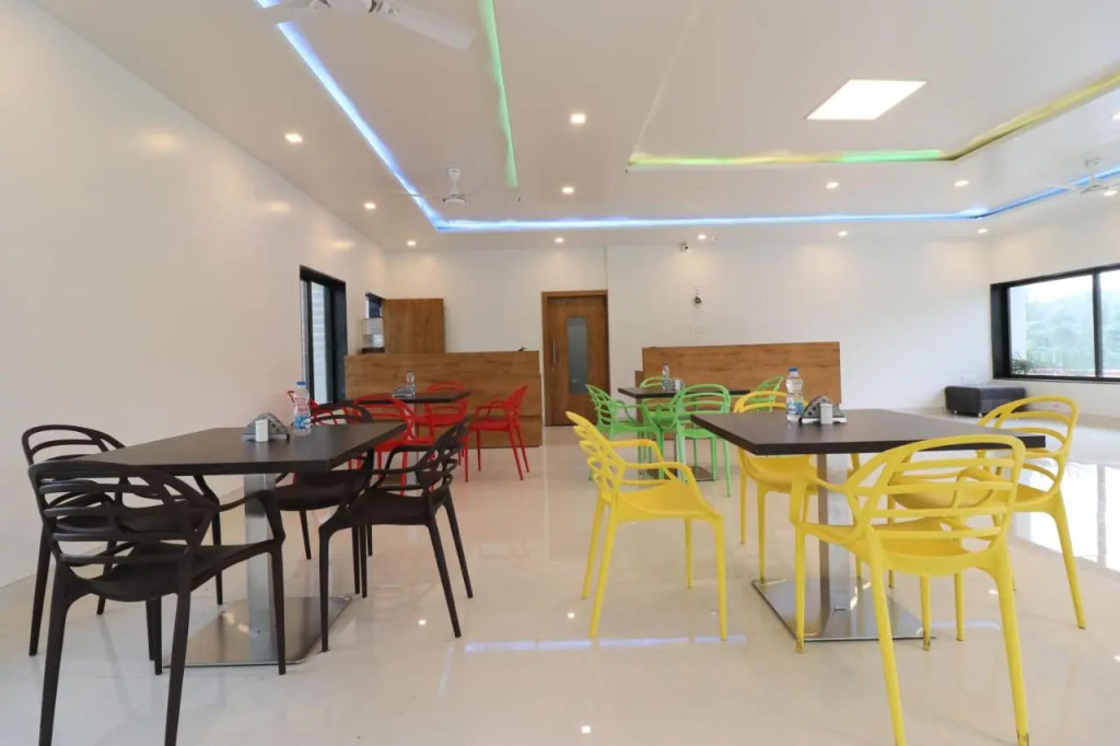 Hotel The Orange Flag ( JJ Hotel), Aurangabad