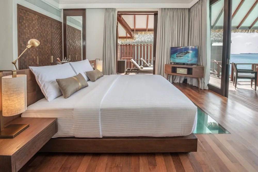 Heritance Aarah Ocean Suites