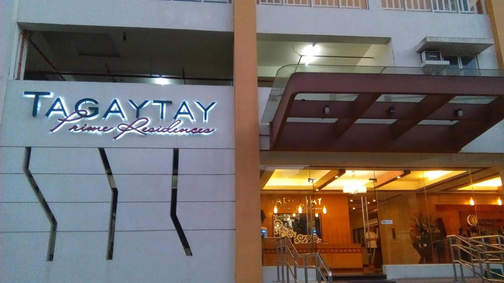 Marys Crib Tagaytay Staycation with Free Wifi & Pool