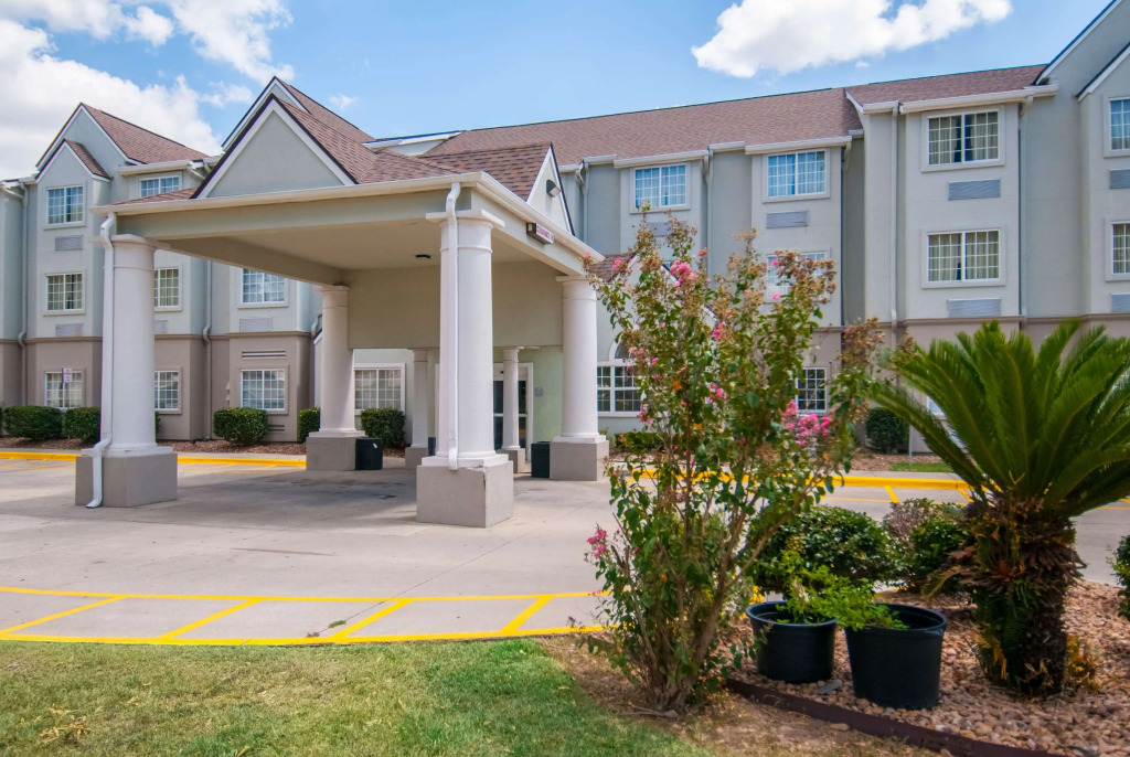 Microtel Inn and Suites Lafayette