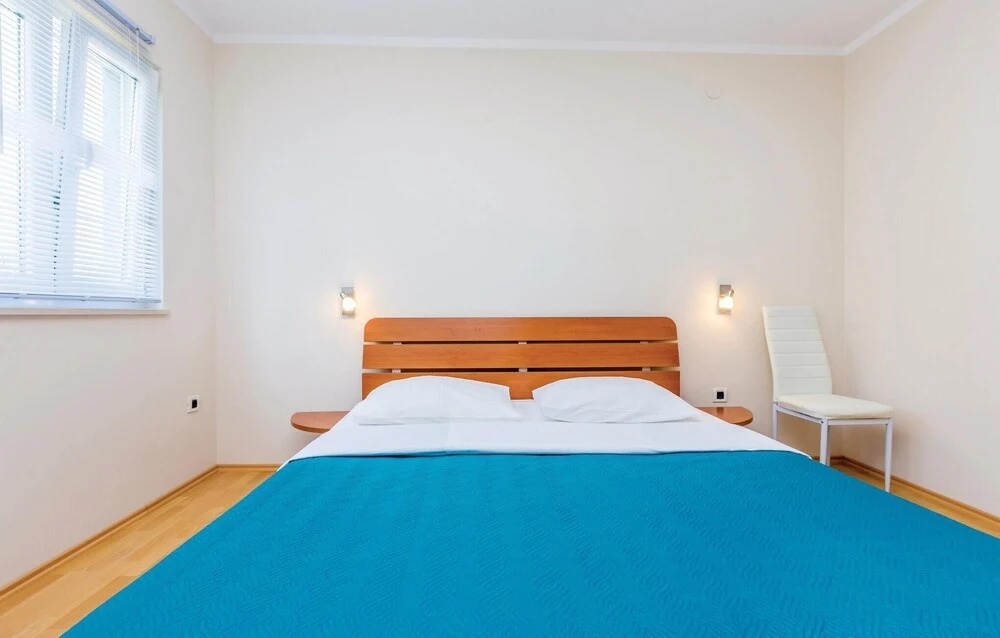 Awesome Home in Pinezici With Wifi and 2 Bedrooms
