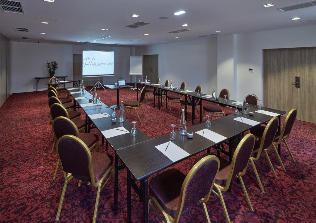 Mercure Maintenon