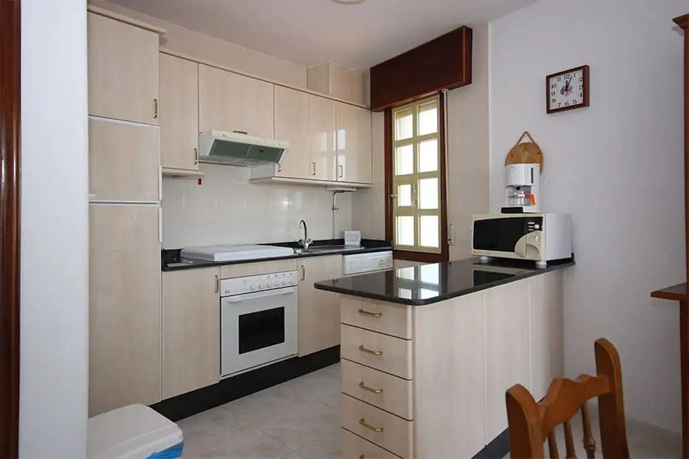 Apartment - 2 Bedrooms with Sea views - 102002