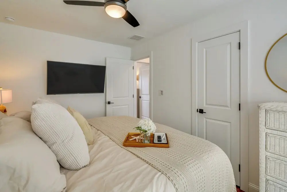 The Kraken Wildwood Townhome: 1/2 Mi to Beach!