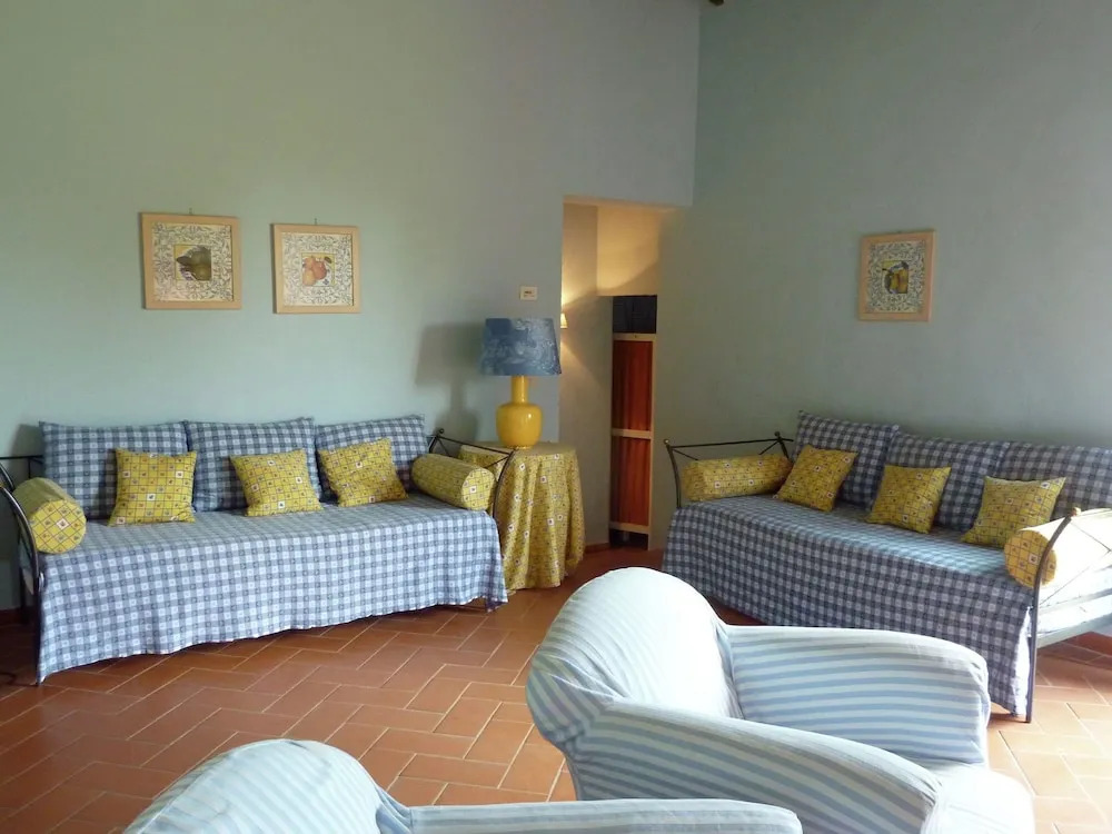 Quaint Holiday Home With Swimming Pool, Garden and Barbecue